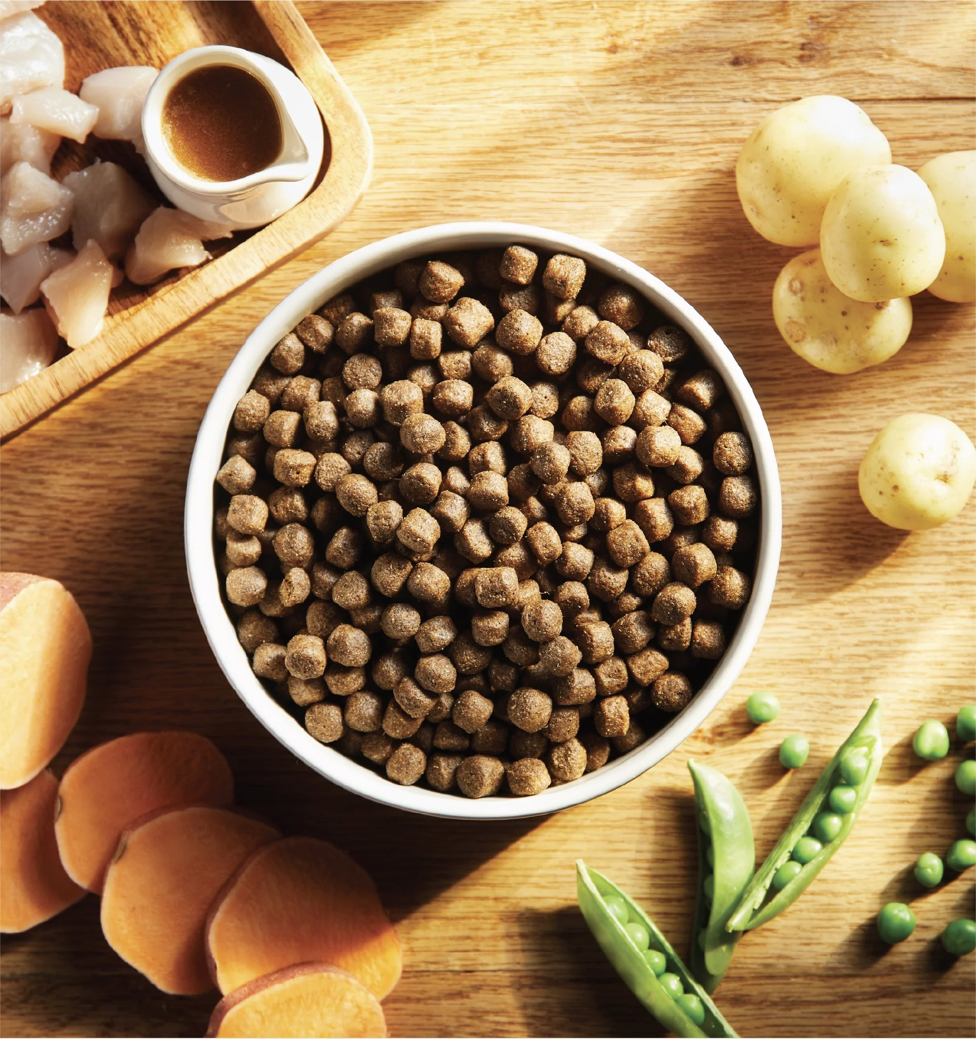 Harringtons kibble photographed with its natural ingredients